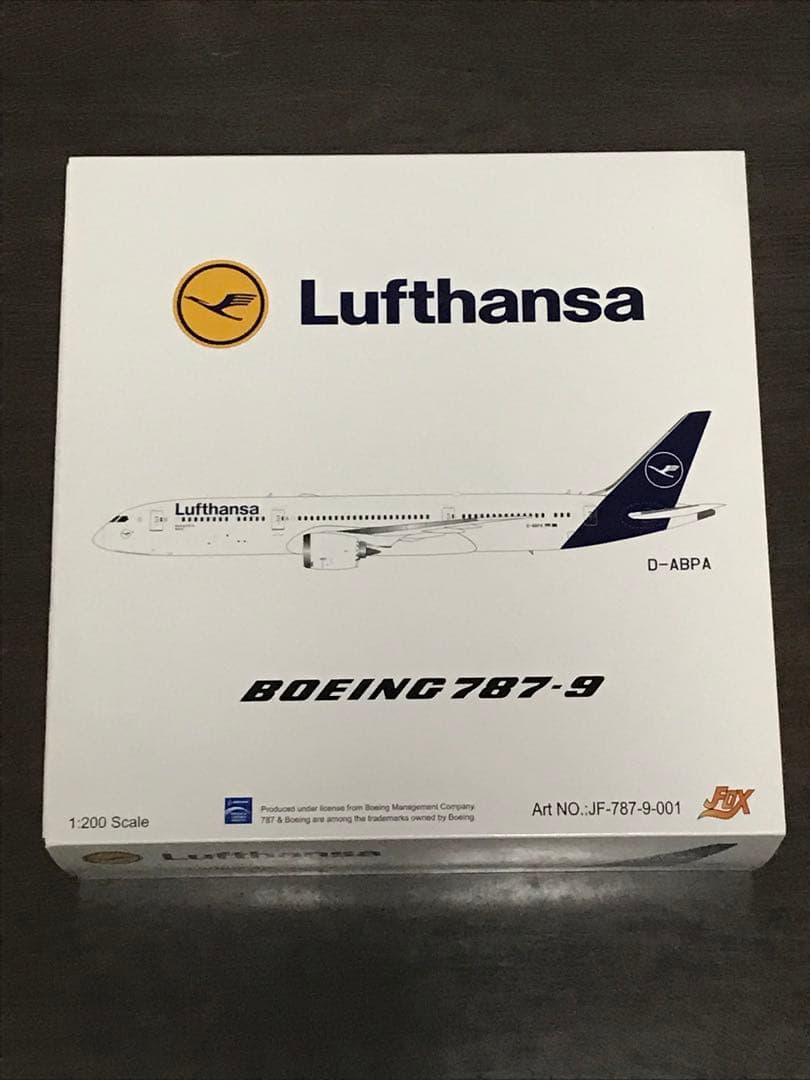 ルフトハンザ航空　787-9 (JFOX) 1/200 Herpa Wings 787-9 ルフトハンザ航空 「フランクフルト」 D-ABPD 1/500